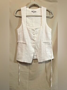 Olivaceous White Linen Button-Front Women's Vest